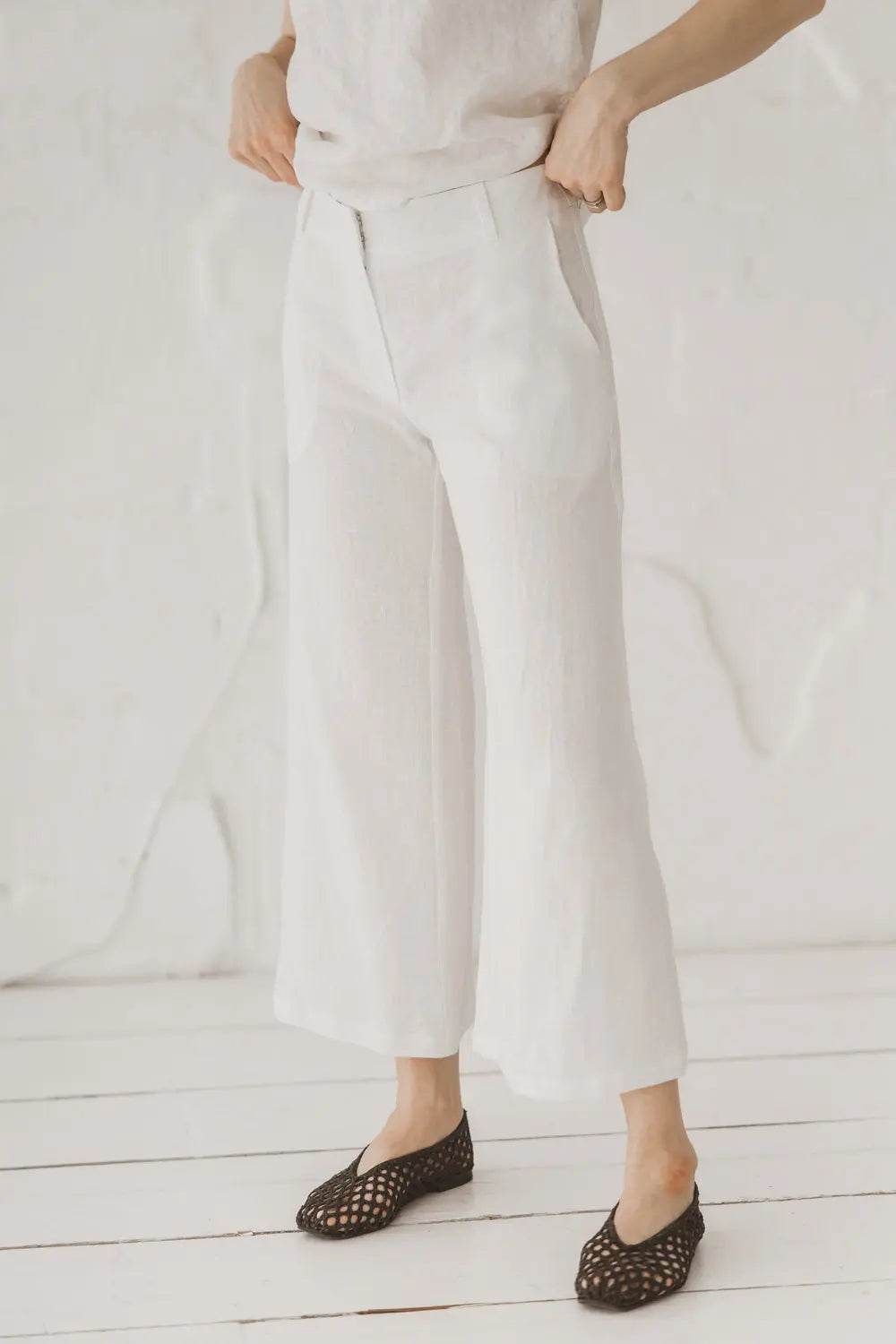 Mid-Waist Linen Culottes – Lightweight Everyday Trousers