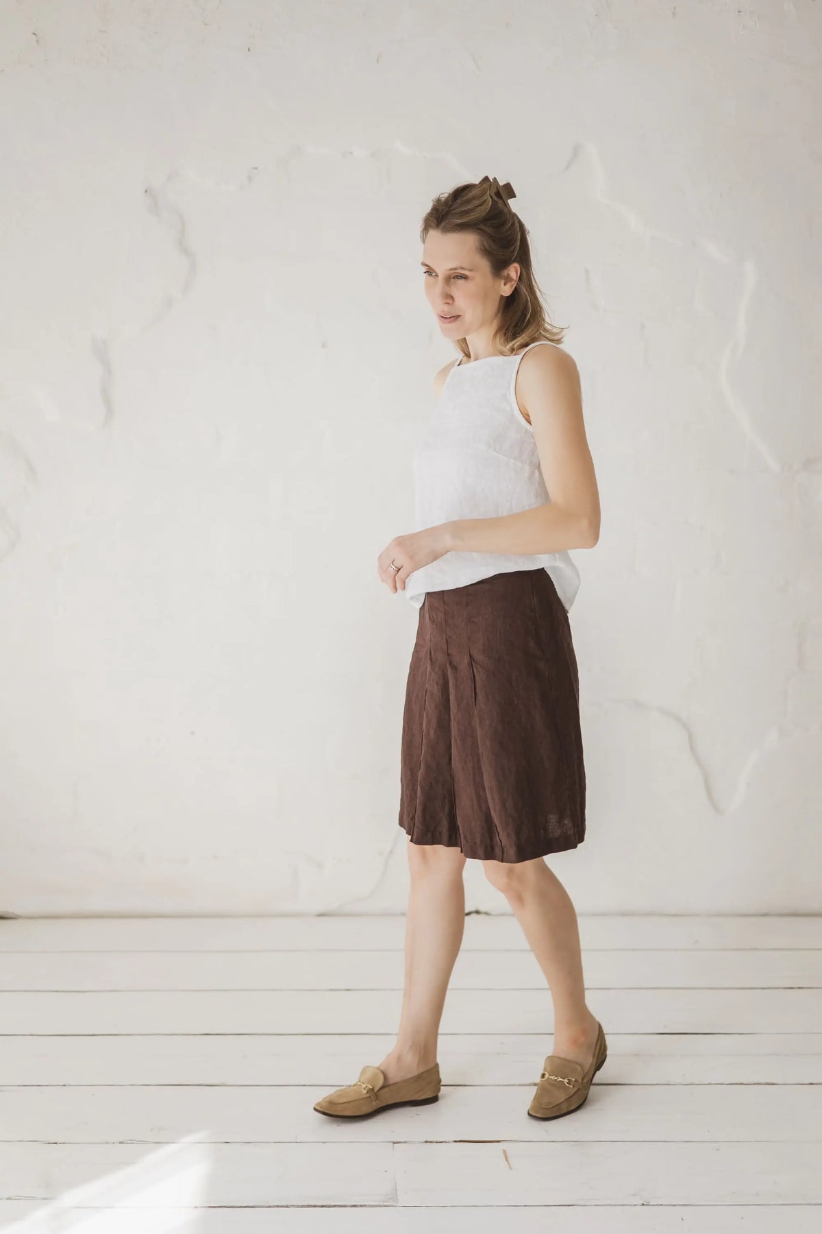 Knee-Length Pleated Linen Skirt - Penelope Epic Linen