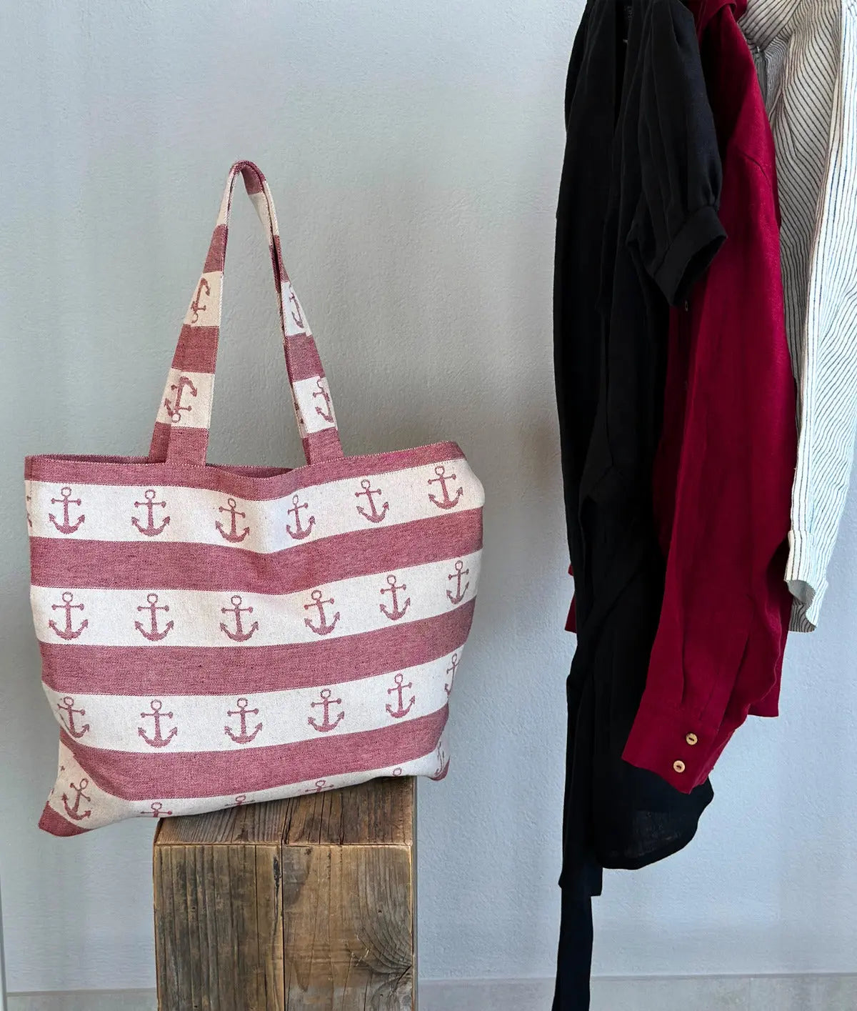 LIMITED EDITION Linen Maxi Anchor Beach Bag in Red Epic Linen