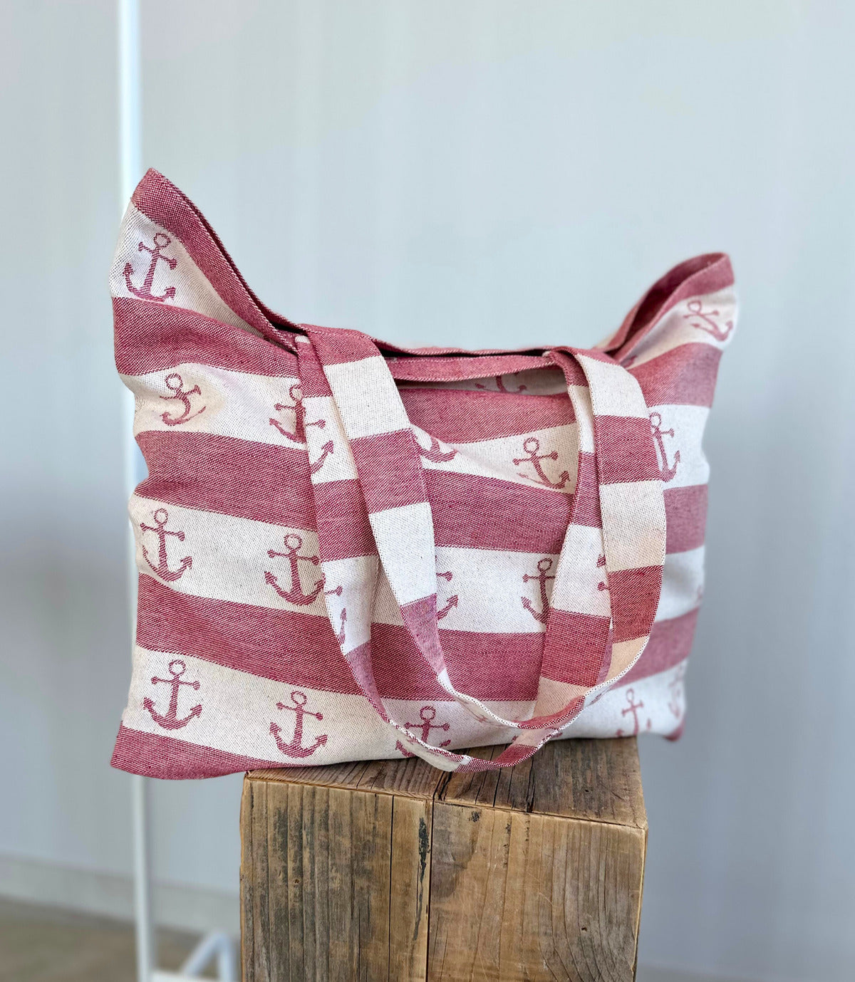 LIMITED EDITION Linen Maxi Anchor Beach Bag in Red Epic Linen