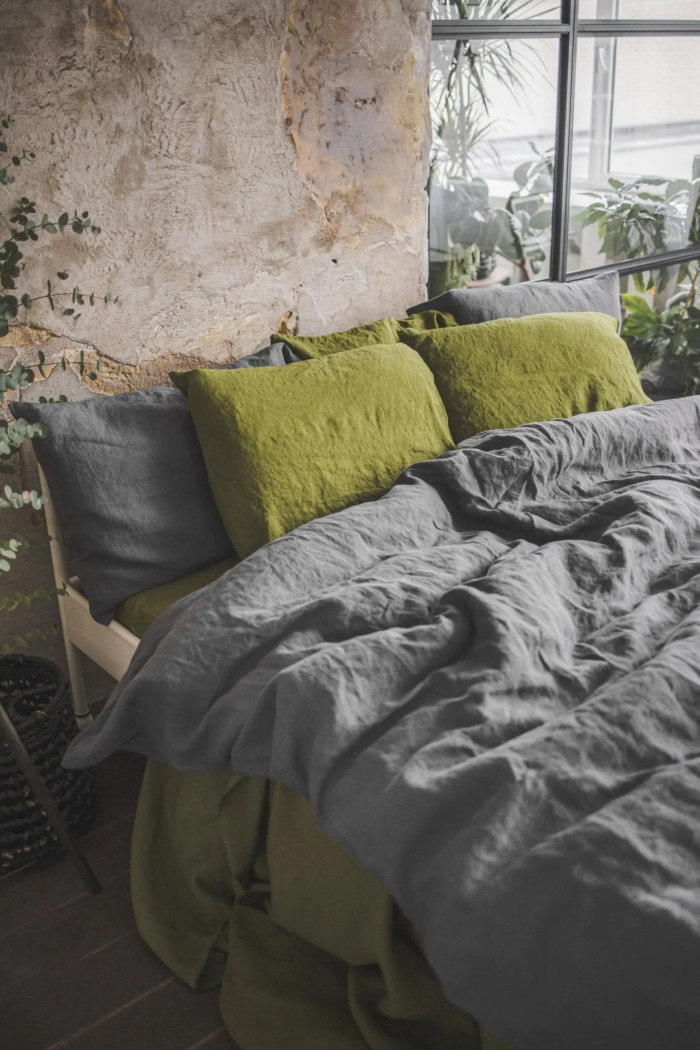 Graphite Gray Stonewashed Linen Bedding Set - Epic Linen luxury linen