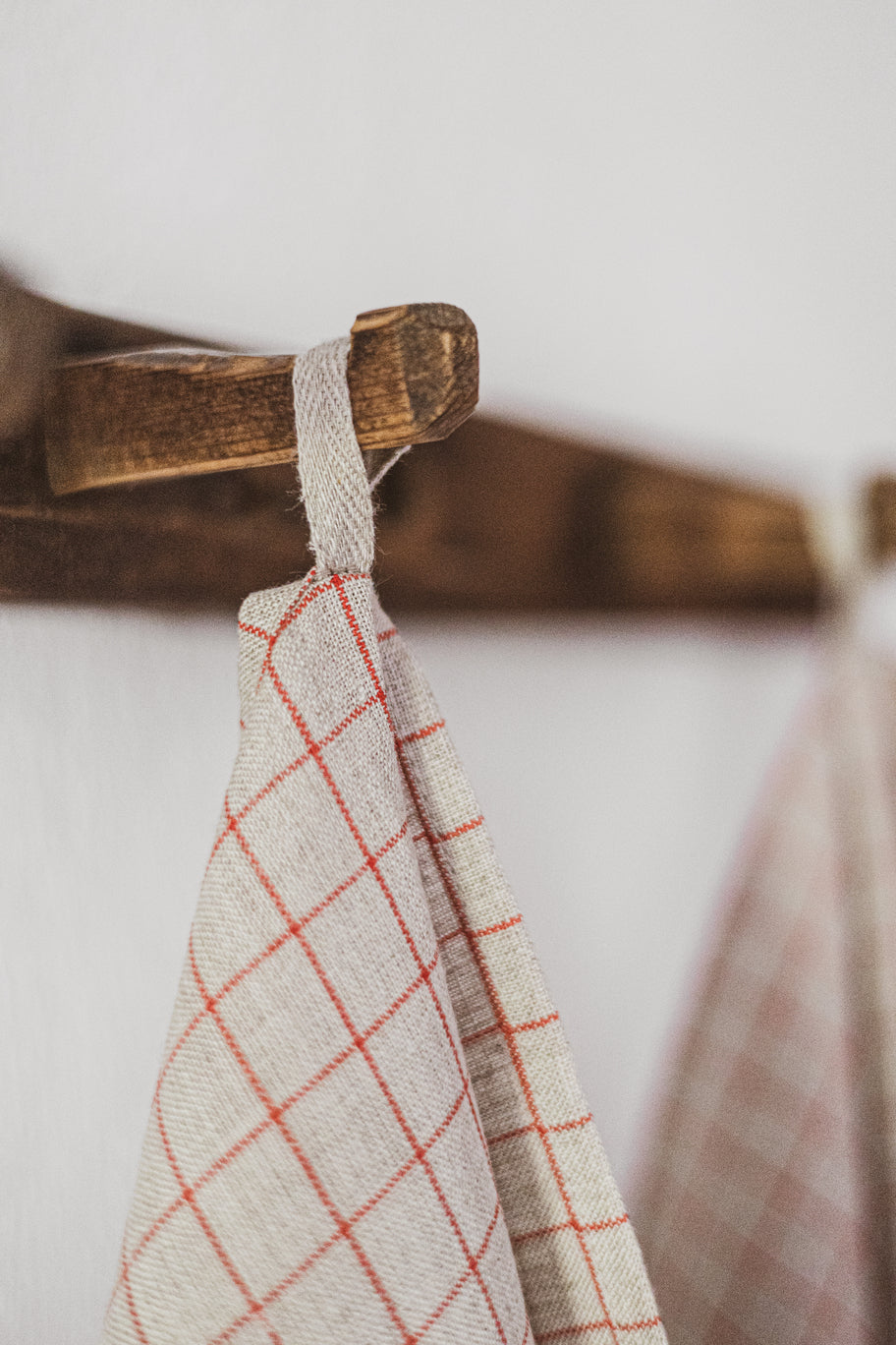 100 % Pure Linen Kitchen Tea Towels In Natural Red Checks x 2 Epic Linen