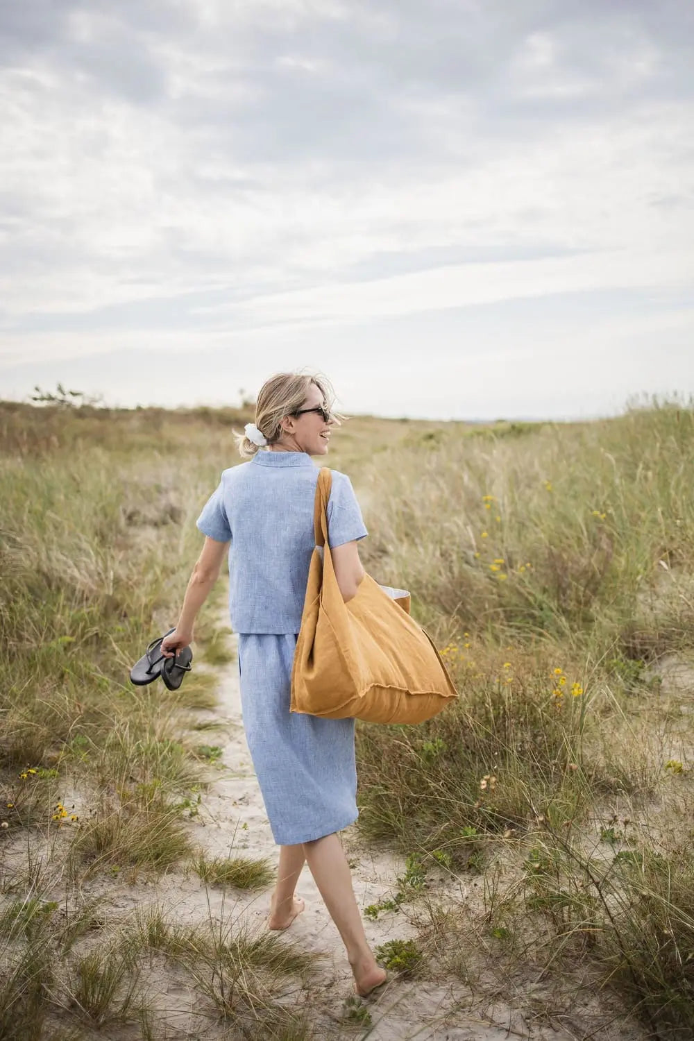 Mustard Linen Tote Bag – The Golden Hour Carryall